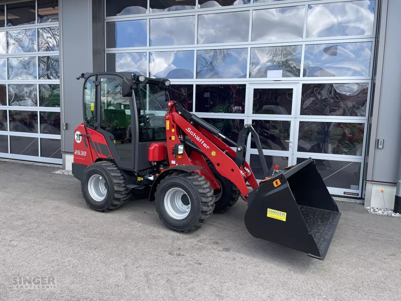 E-FARM: Schäffer 2630 - Wheel loader - id LFGVFWG - €40,588 - Year of construction: 2025 - Engine hours: 8,Engine power (HP): 25,Germany