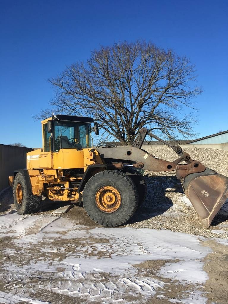VOLVO l 120 c Cargador de ruedas 26.098 €
