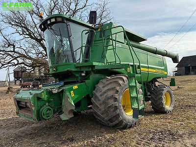 E-FARM: John Deere 9880 STS - Combine harvester - id HEFQZJE - €37,000 - Year of construction: 2004 - Engine hours: 4,551,Engine power (HP): 480,Lithuania