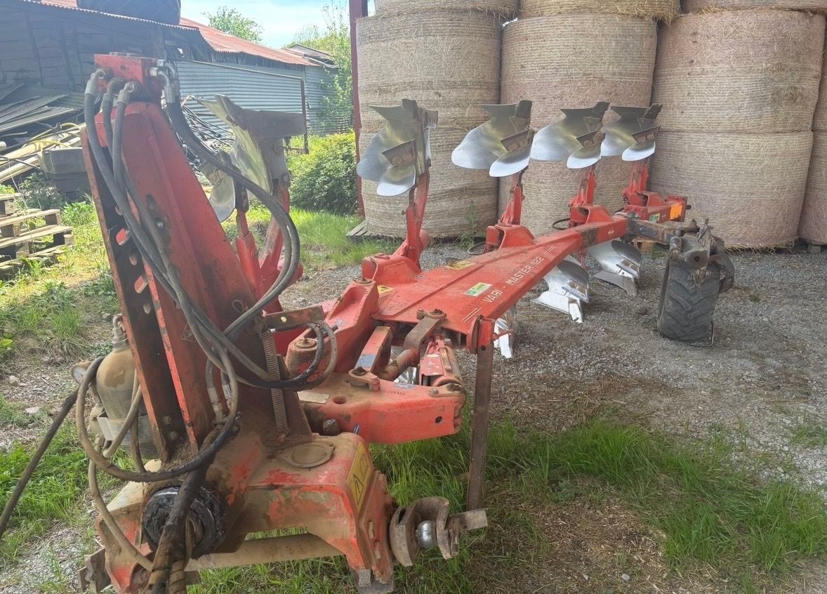 Kuhn varimaster 122 Pług 13 000 €