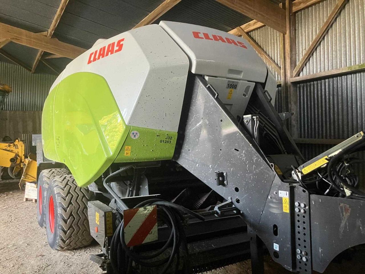 Claas Quadrant 5300 FC Baler