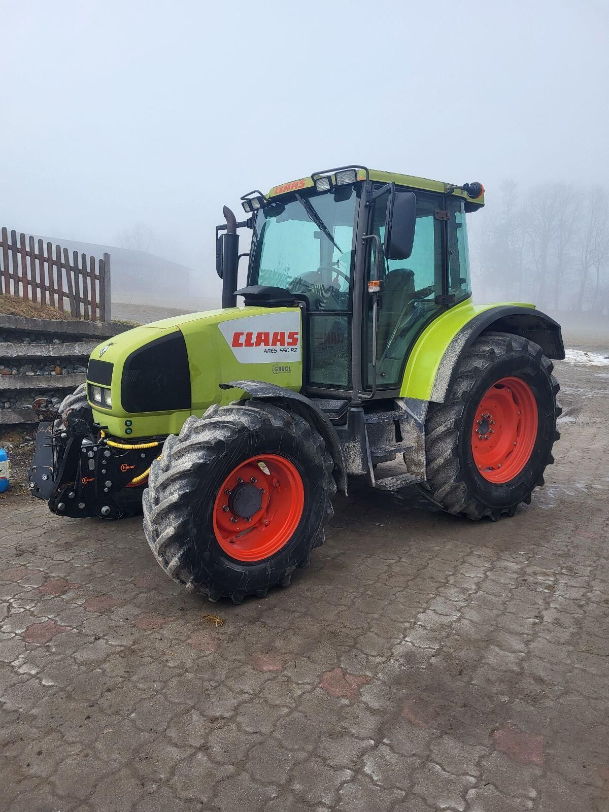Claas Tractor 25.000 EUR