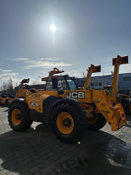 JCB 560-80 Ładowacz teleskopowy