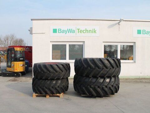 TRELLEBORG 600/70 r30 + 710/70 r42 Wheel and track €13,000