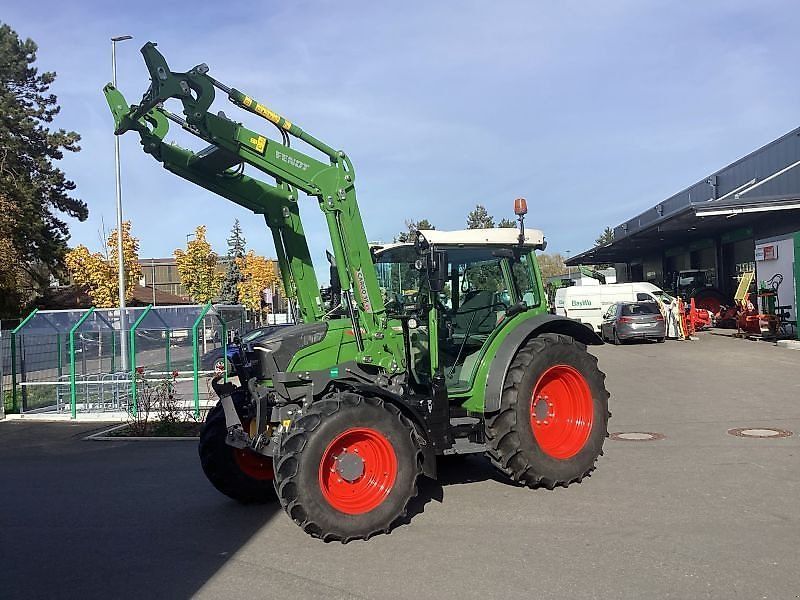 E-FARM: Fendt 209 S Vario Profi - Traktor - id TM8DRZJ - 97.900 € - Baujahr: 2023 - Abgelesene Motorstunden: 615,Motorleistung (PS): 91,Deutschland