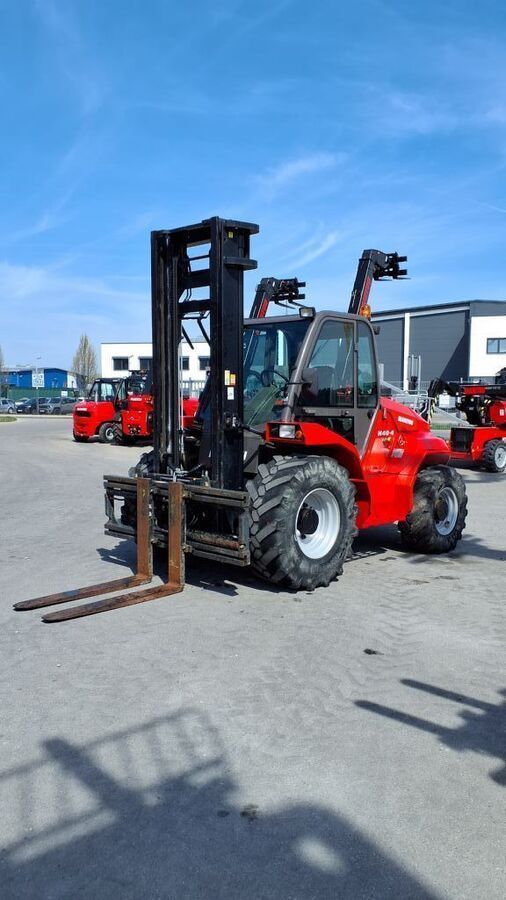 E-FARM: Manitou m 40.4 - aufbereitet - Chariot élévateur - id SAZXYGM - 46 900 € - Année: 2019 - Lecture du nombre d'heure: 5 140,Allemagne