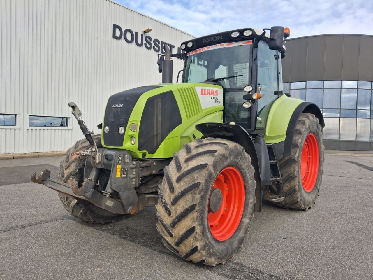 Claas Axion 820 Tractor €31,000