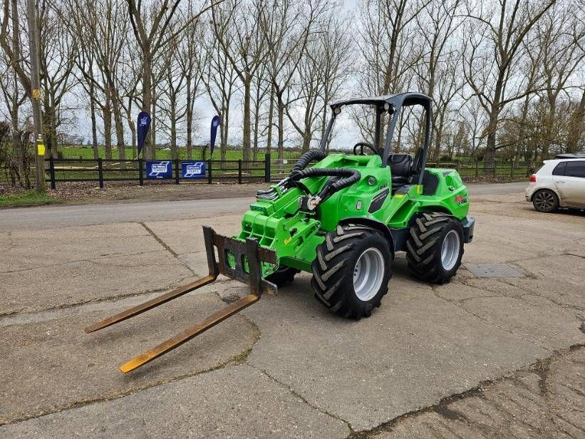 Avant 860 i Kerekes rakodógép 40 095 EUR