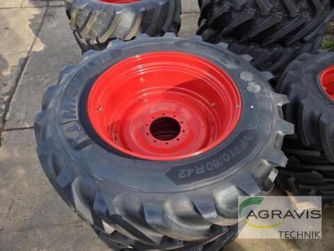 MICHELIN vf600/60r30 michelin kompletträder Wheel and track €18,350