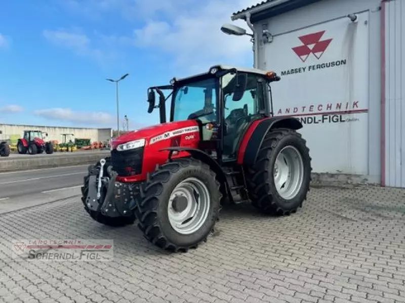 Massey Ferguson 5711 M Tractor 58.250 EUR