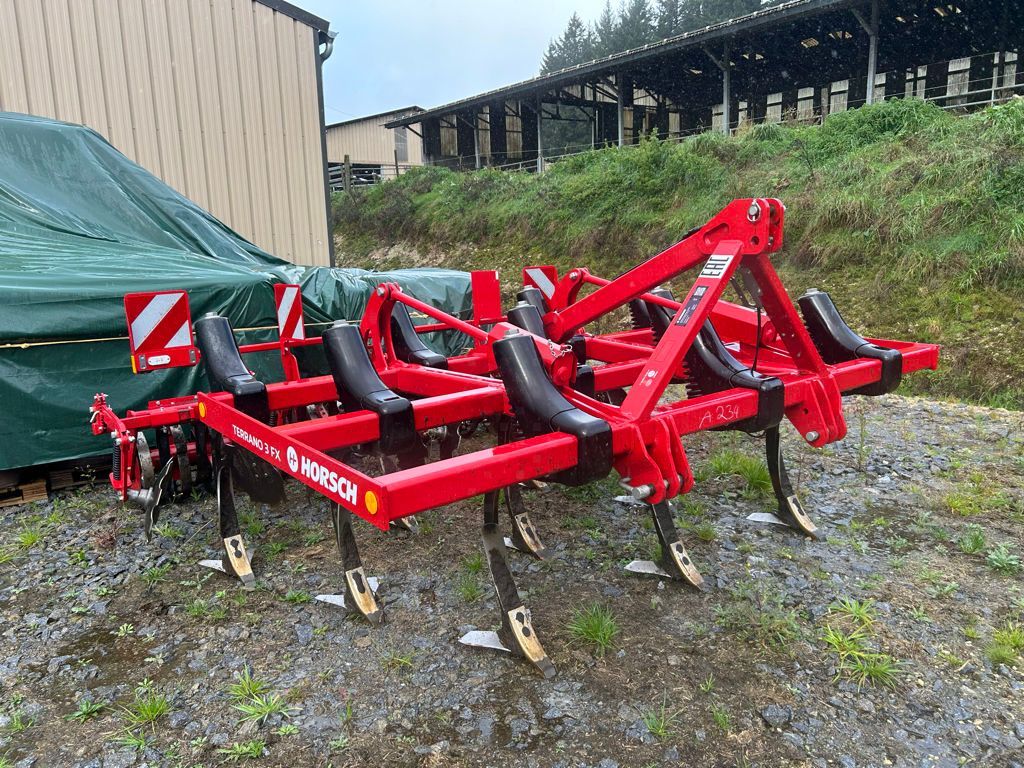 HORSCH Terrano 3 FX Cultivator €16,300