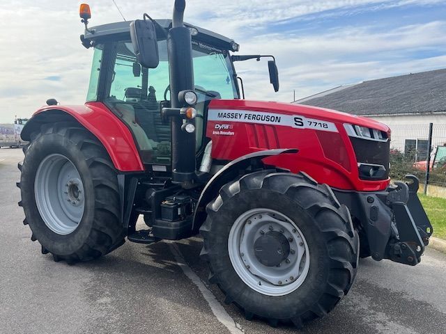 E-FARM: Massey Ferguson 7718S - Traktor - id JIF2IGW - 102.000 € - Baujahr: 2020 - Abgelesene Motorstunden: 1.300,Motorleistung (PS): 180,Frankreich