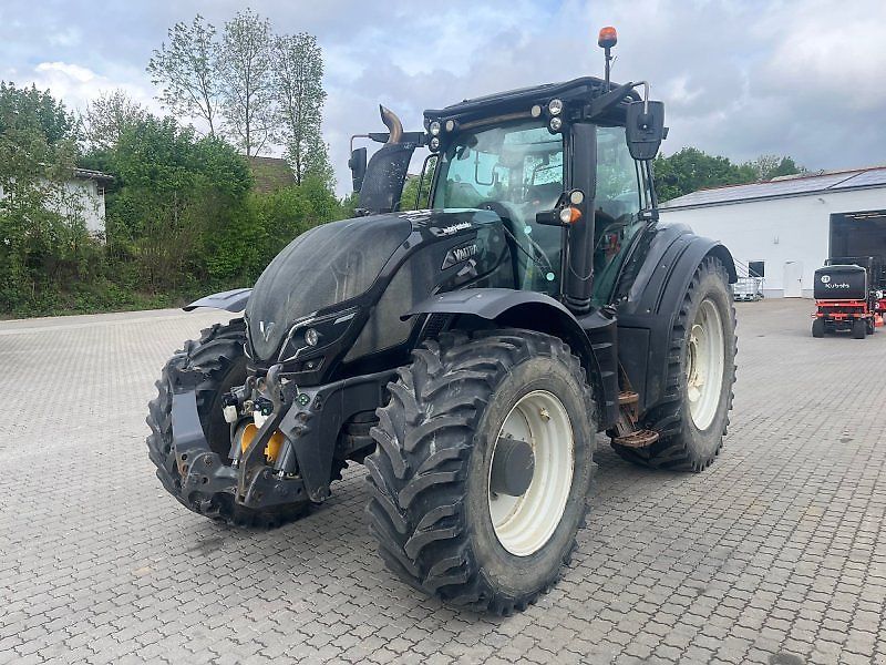 Valtra T 214 Tractor €78,500