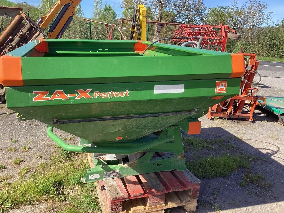 E-FARM: Amazone zax perfect - Fertiliser spreader - id Y32VLF3