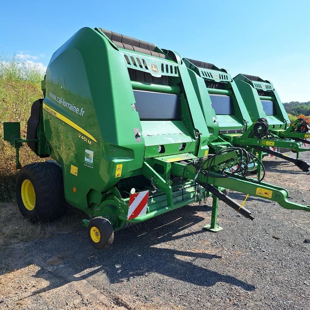 E-FARM: John Deere V451M - Baler - id EFML349 - Year of construction: 2018 - Total number of bales produced: 6,567,France