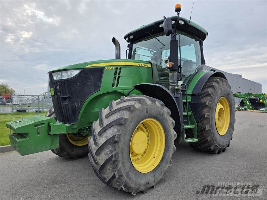 E-FARM: John Deere 7260 R - Tractor - id MNLHKWE - 79.000 € - Año: 2012 - Horas: 5203,Lituania
