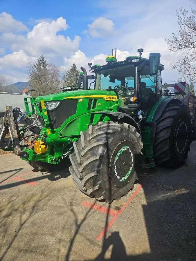 John Deere 6R 165 Tractor €199,000
