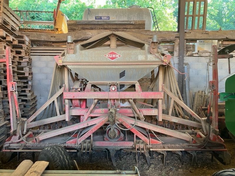 E-FARM: Kuhn HR 4002 D- VENTA - Semoir - id PSLTDW2 - 5 500 € - Année: 1996 - France