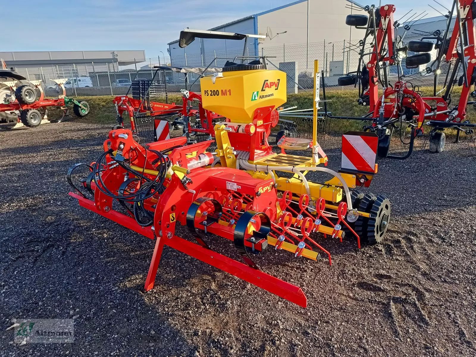 E-FARM: APV gk300 m1 - Kombinacja uprawowo-siewna - id ZLYNHKB - 15 250 € - Moc silnika: 200 - Austria