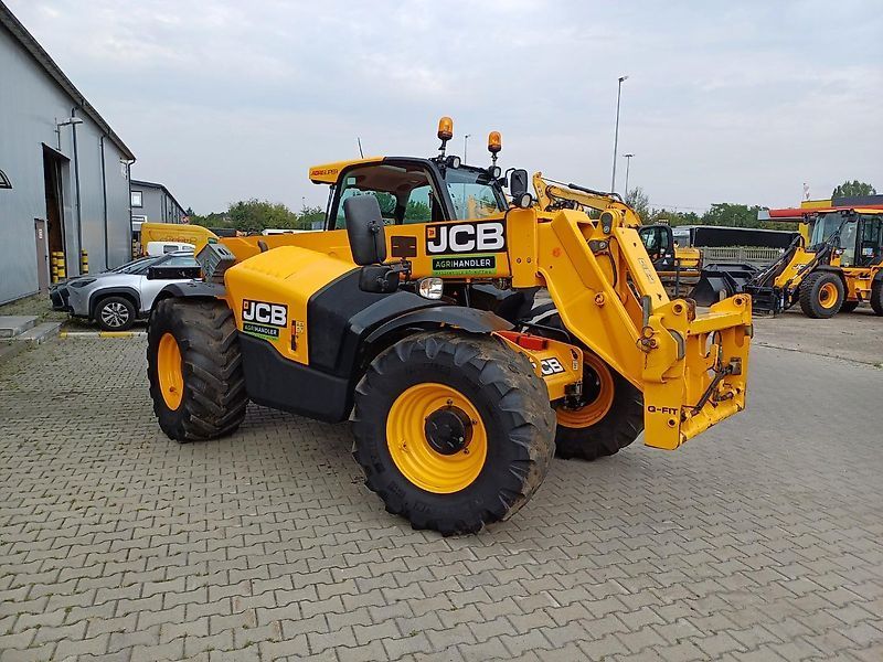E-FARM: JCB 541-70 AGRI Super - šarnyrinis krautuvas - id CHZ1RAT - 69 081 € - Gamybos metai: 2015 - Variklio darbo valandos: 4 100,Lenkija