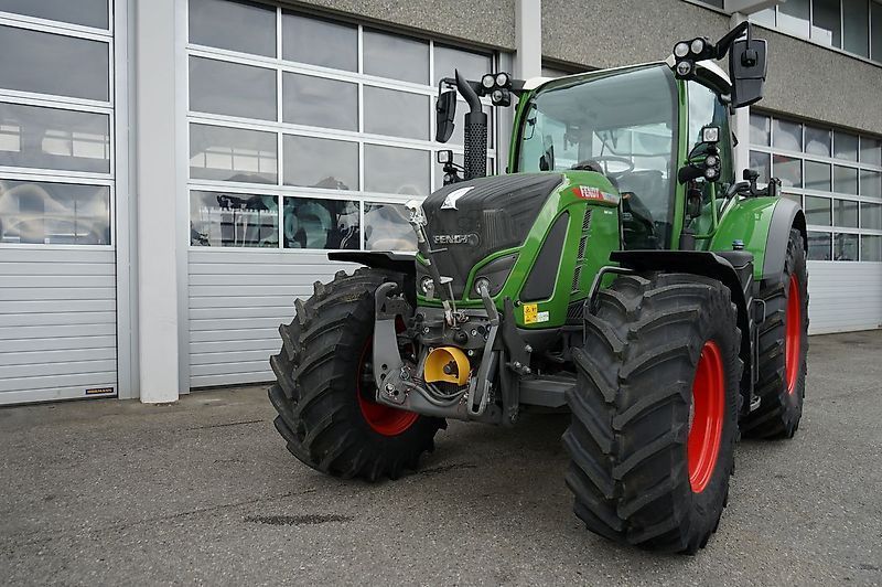 E-FARM: Fendt 718 Vario Power - Trattore - id RIURULK - Anno di costruzione: 2023 - Austria
