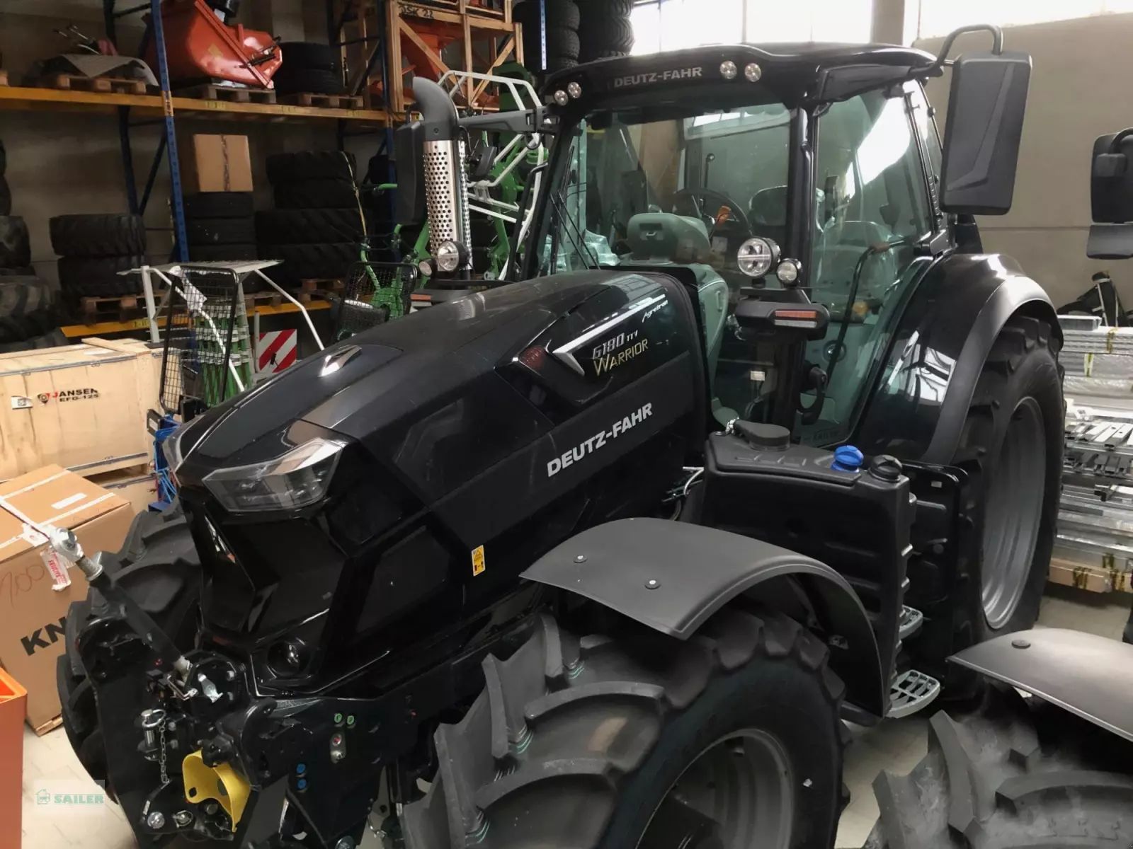 Deutz-Fahr 6180 Tractor €139,076