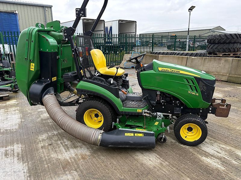 John Deere 1026 R Tractor €19,312