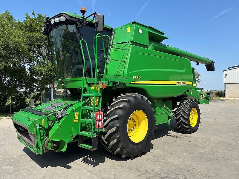 E-FARM: John Deere T 660 - Mejetærsker - id 6YMRUJU - 89.623 € - Produktionsår: 2010 - Motortimer: 4.542,Motoreffekt (HP): 370,Ungarn