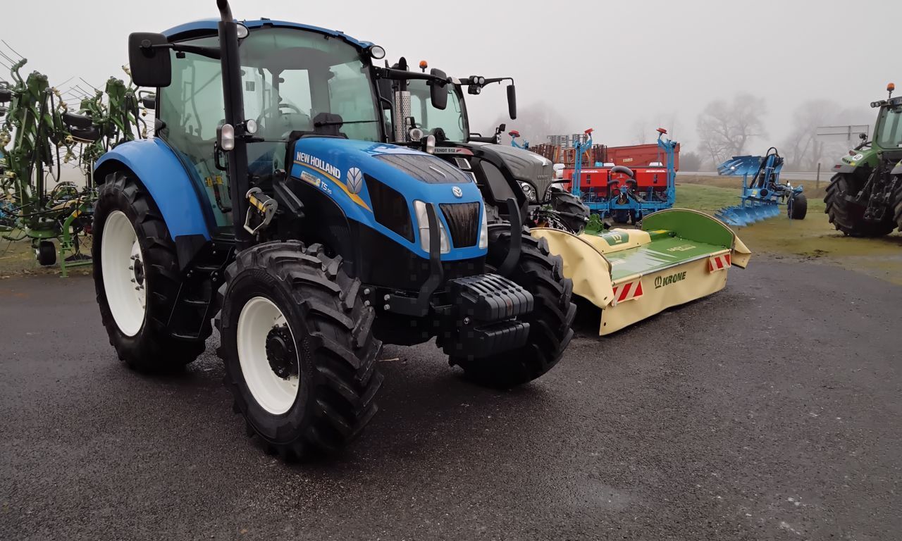E-FARM: New Holland T5.95 - Traktor - id 3AKT4PH - 39.800 € - Baujahr: 2014 - Abgelesene Motorstunden: 1.830,Motorleistung (PS): 95,Frankreich