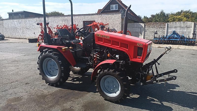 E-FARM: Belarus 321 - Tractor - id GLW5PQE - €19,900 - Year of construction: 2022 - Engine hours: 10,Engine power (HP): 33,Germany