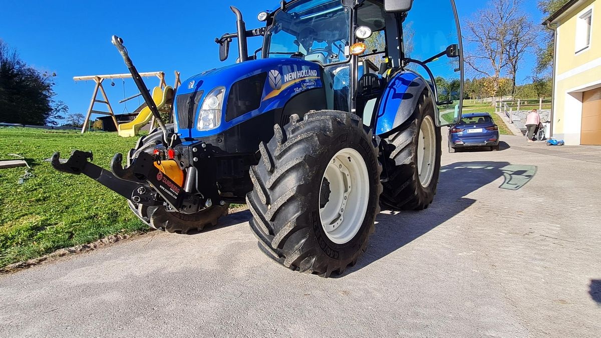 New Holland T  4.85 tractor €51,239