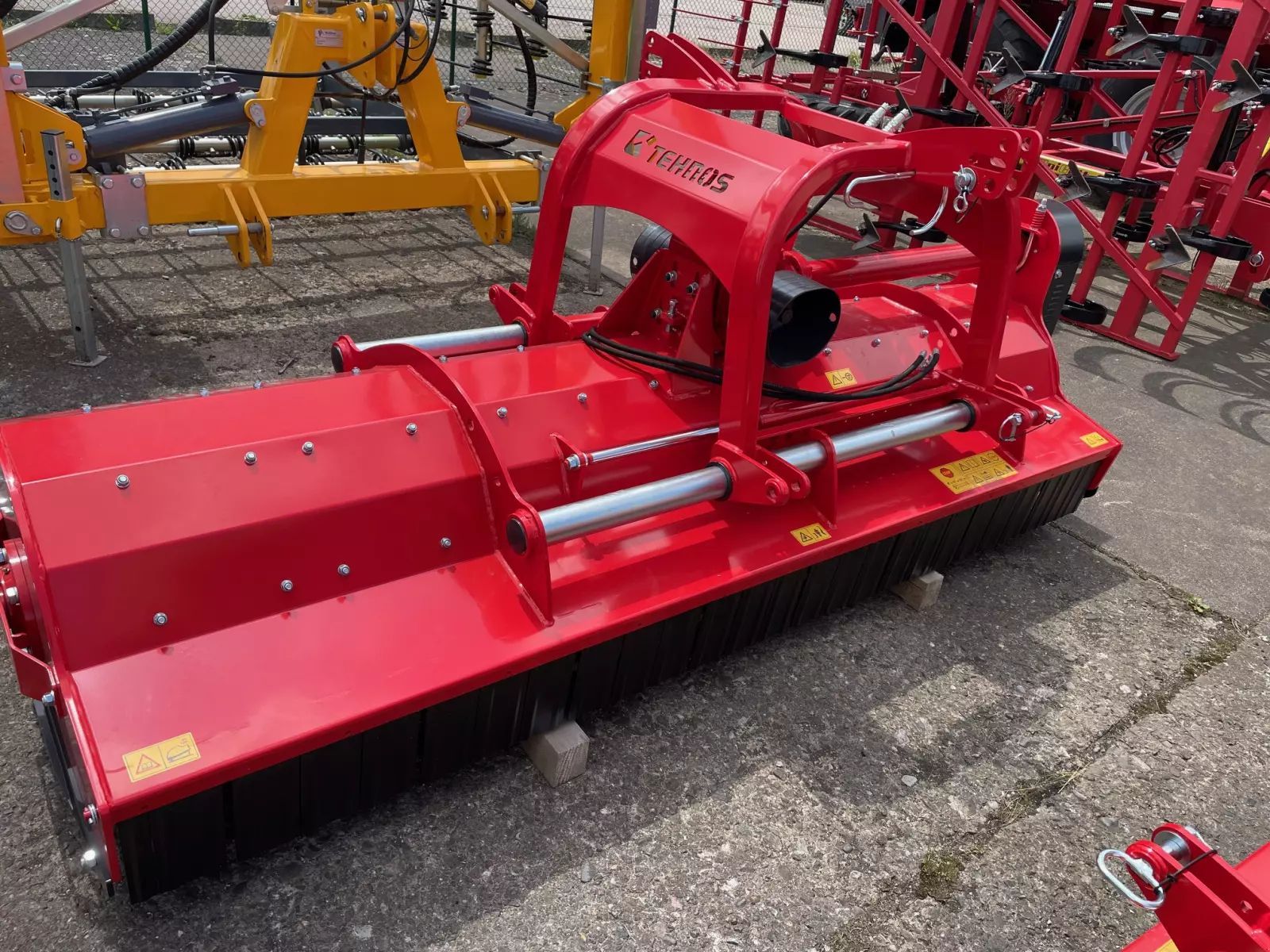 E-FARM: TEHNOS universalmulcher mu 280r profi - Broyeur - id JV5SAB2 - Année: 2025 - Allemagne