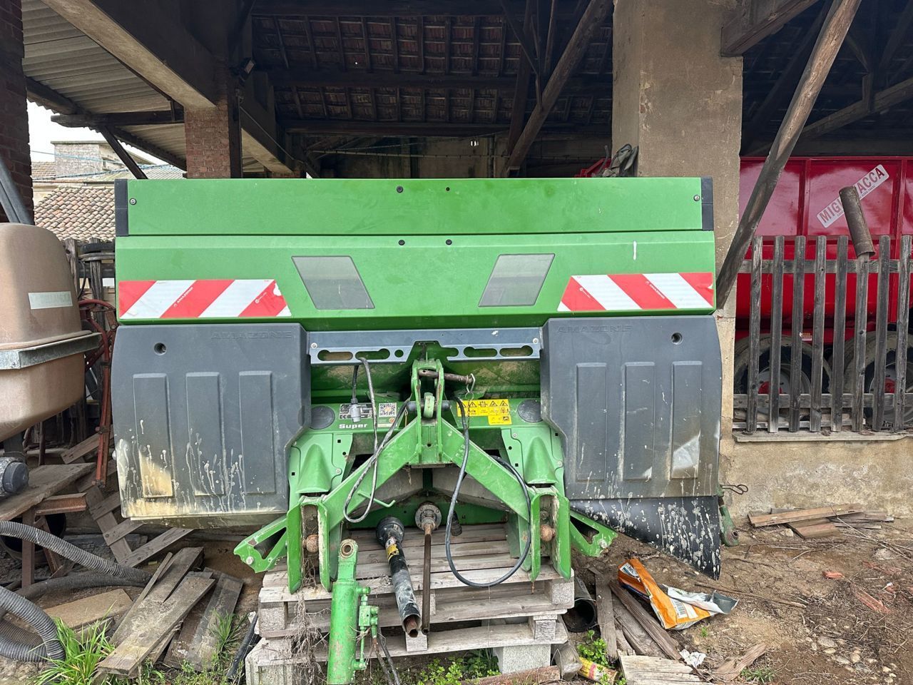 E-FARM: Amazone za ts 2000 profis tronic - Düngerstreuer - id TKMWIBW - 10.000 € - Baujahr: 2017 - Italien