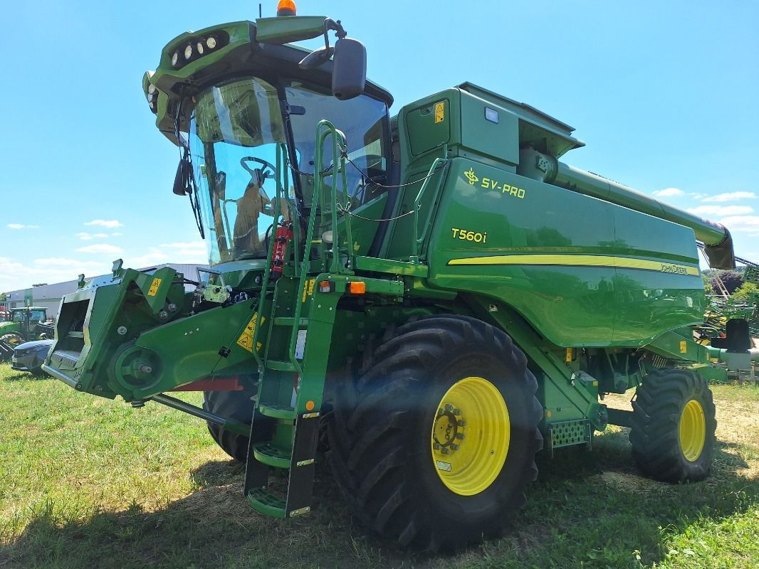 John Deere T 560 Combine harvester €265,000
