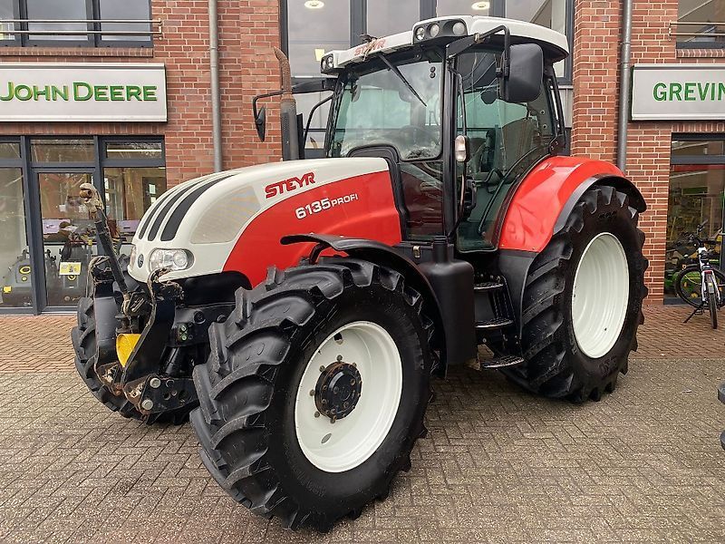 E-FARM: Steyr 6135 Profi - Tractor - id AIKQTN8 - €52,500 - Year of construction: 2006 - Engine hours: 5,195,Engine power (HP): 136,Germany