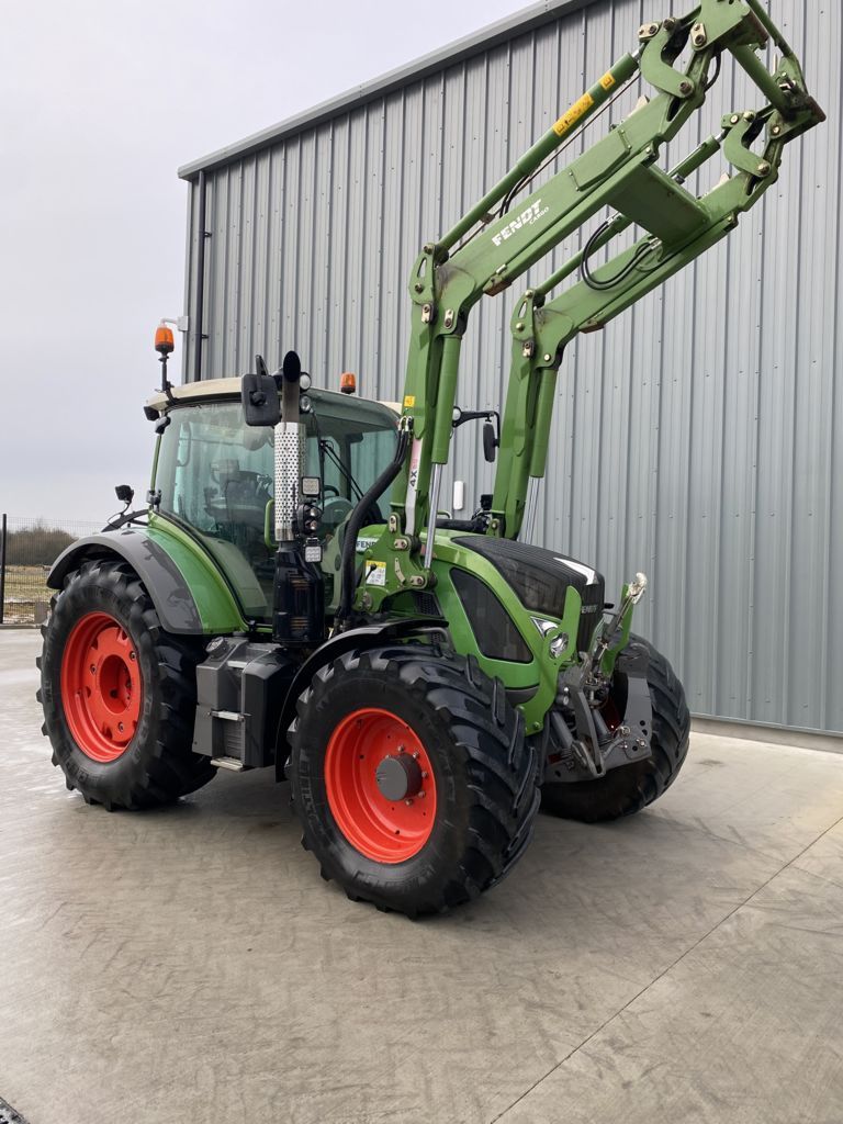 Fendt 516 Vario Tractor 74.074 €
