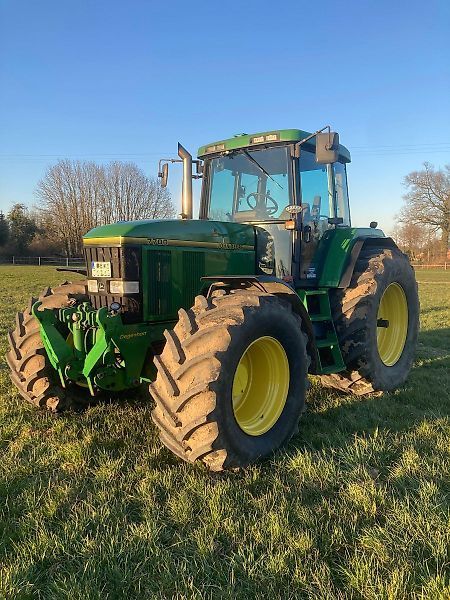 E-FARM: John Deere 7700 - Traktor - id PQFVLPK - 37.013 € - Baujahr: 1995 - Abgelesene Motorstunden: 11.526,Motorleistung (PS): 150,Deutschland