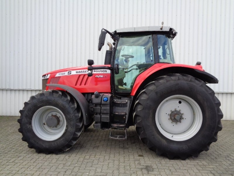 Massey Ferguson 7722 tractor €88,900