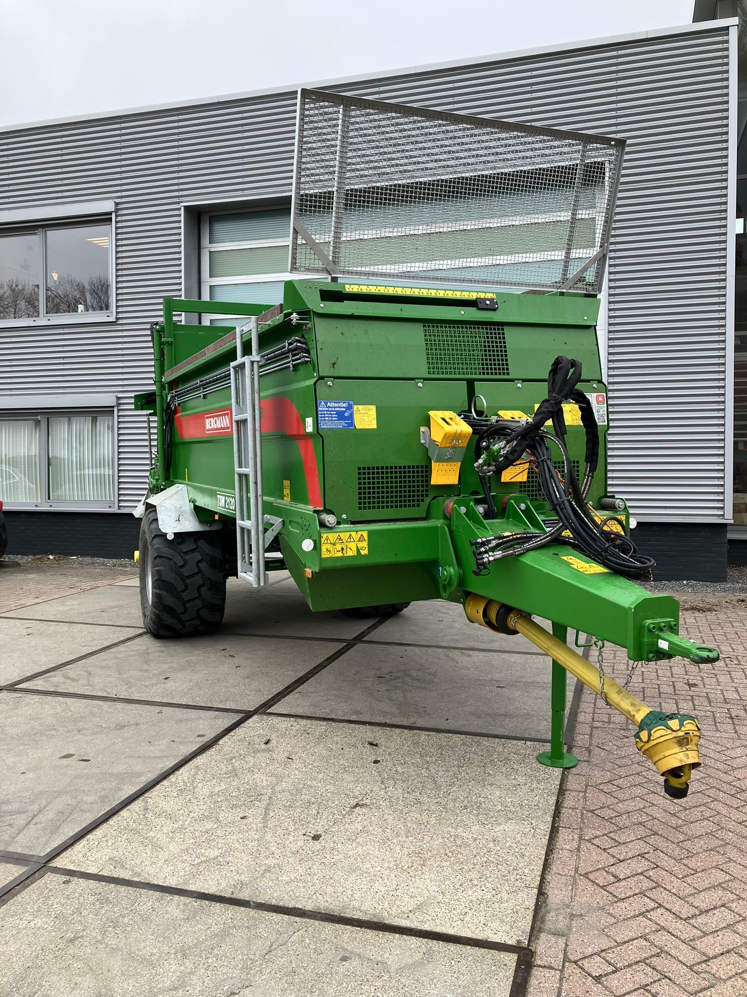 Bergmann TSW 2120 E Manure and compost spreader €48,000