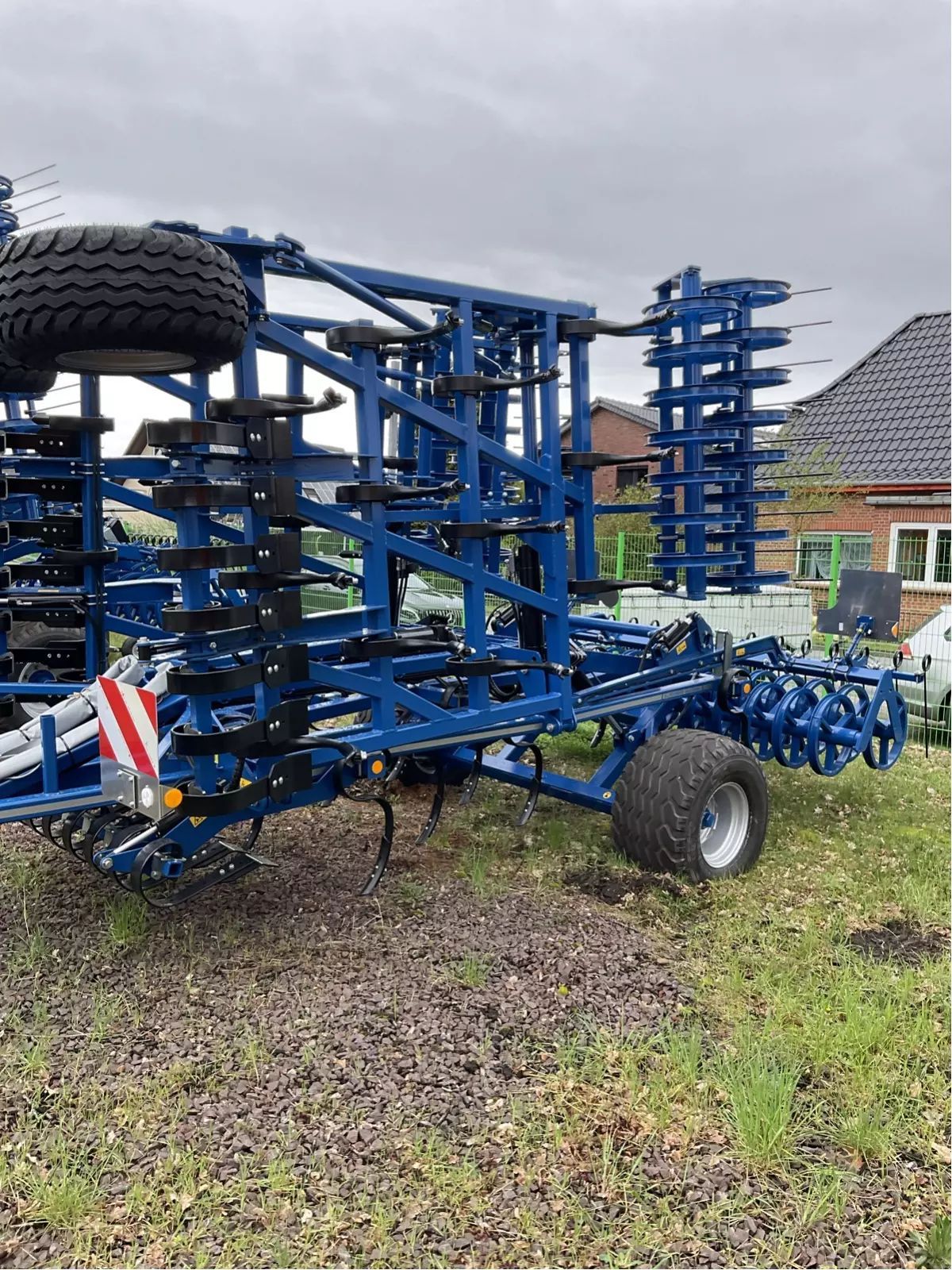 E-FARM: köckerling allrounder profiline 600 - Grubber - id 3SV9NP4 - 40.000 € - Baujahr: 2024 - Deutschland