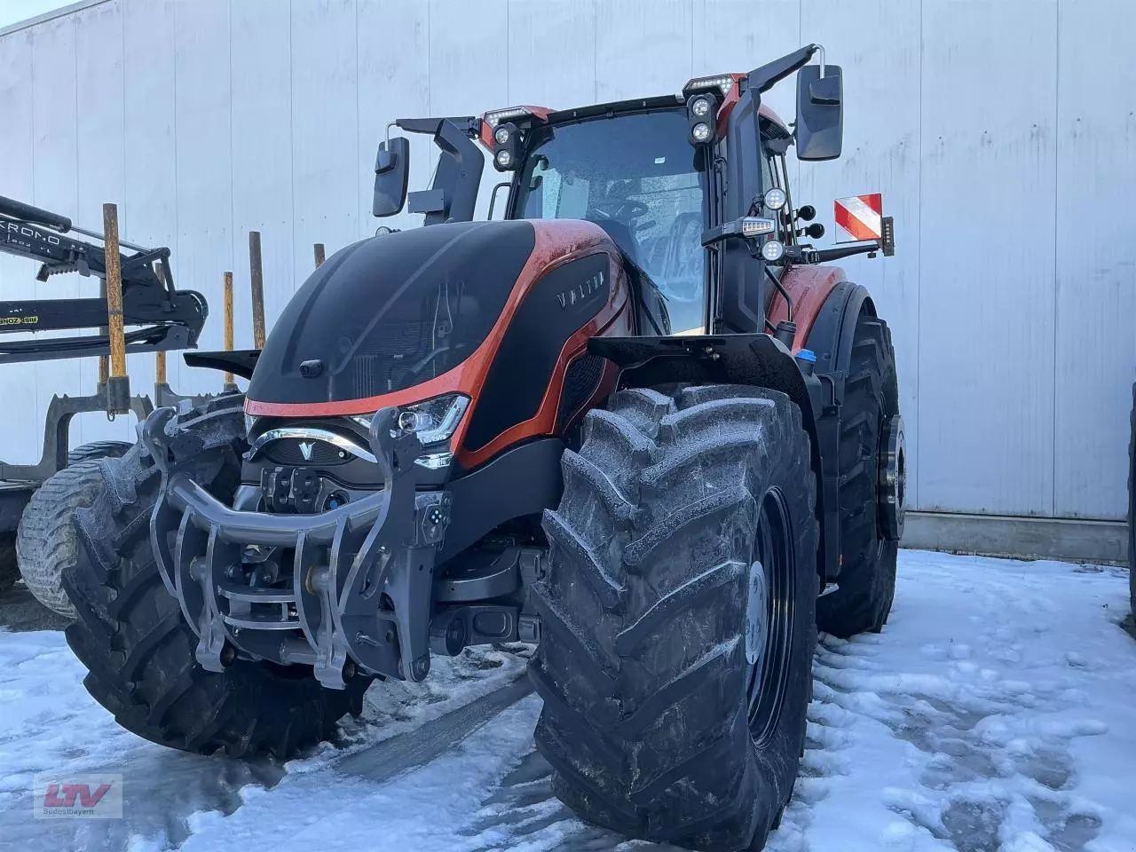 Valtra S 416 Tractor