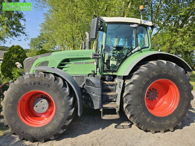 E-FARM: Fendt 930 Vario - Tractor - id LVZVJ8K - €65,000 - Year of construction: 2010 - Engine hours: 12,200,Engine power (HP): 300,Netherlands