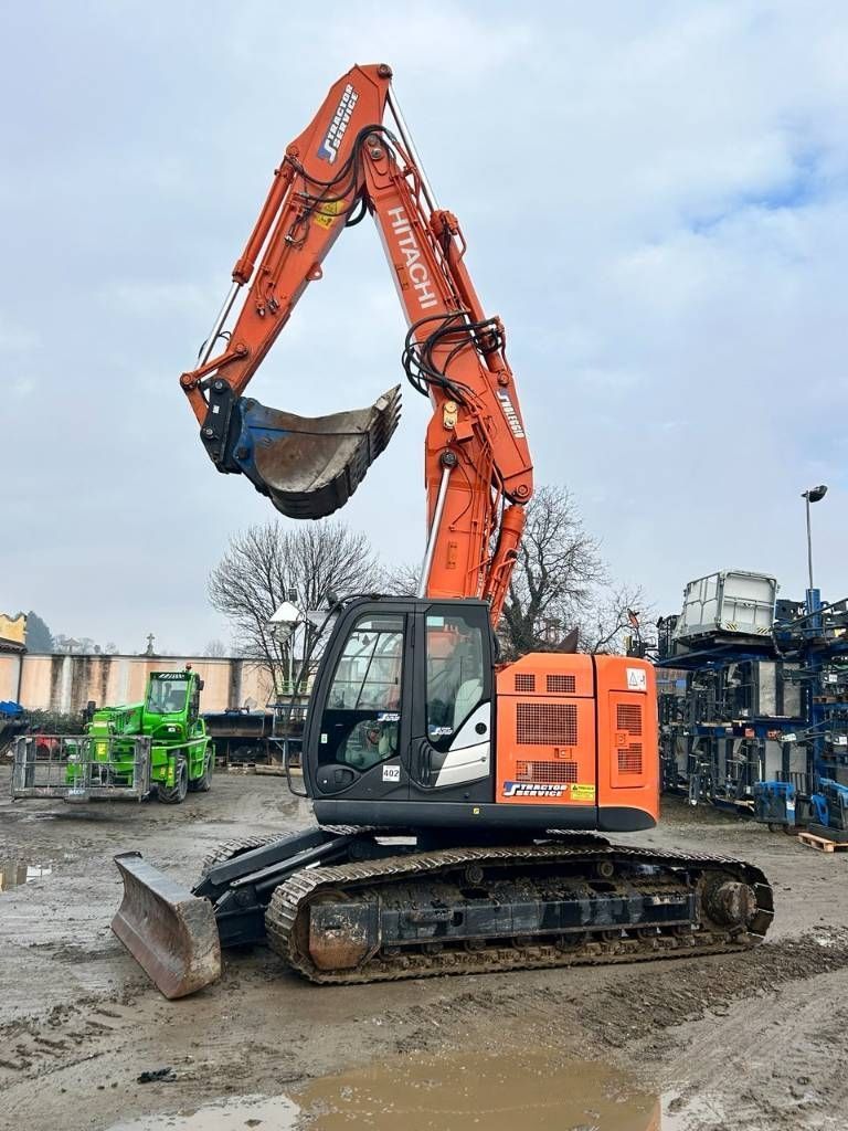 Hitachi zx 225 us lc-5 b Excavadora de orugas 48.000 €