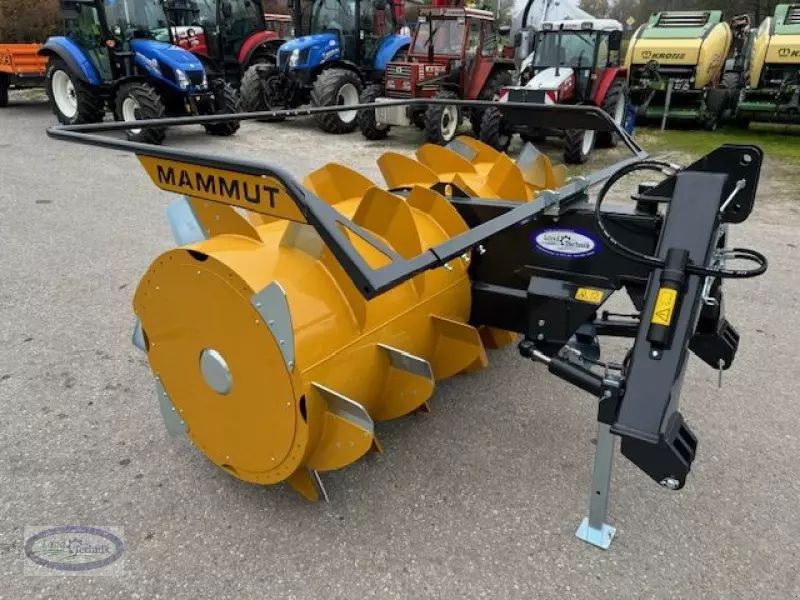 E-FARM: MAMMUT silofox sf 230 gigant - Dosatori e distributori per alimentazione animale - id WPYUDRA - 10.575 € - Anno di costruzione: 2024 - Austria
