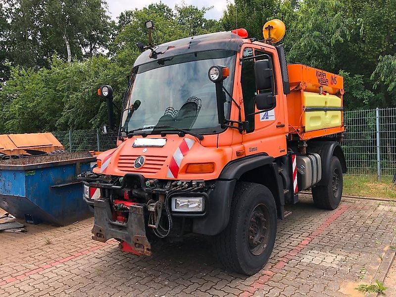 E-FARM: unimog 405/40 * u 500 inkl. winterdienst ausstattung + pritsche - Veicolo a motore - id WZYQTBC - 49.980 € - Anno di costruzione: 2009 - Germania