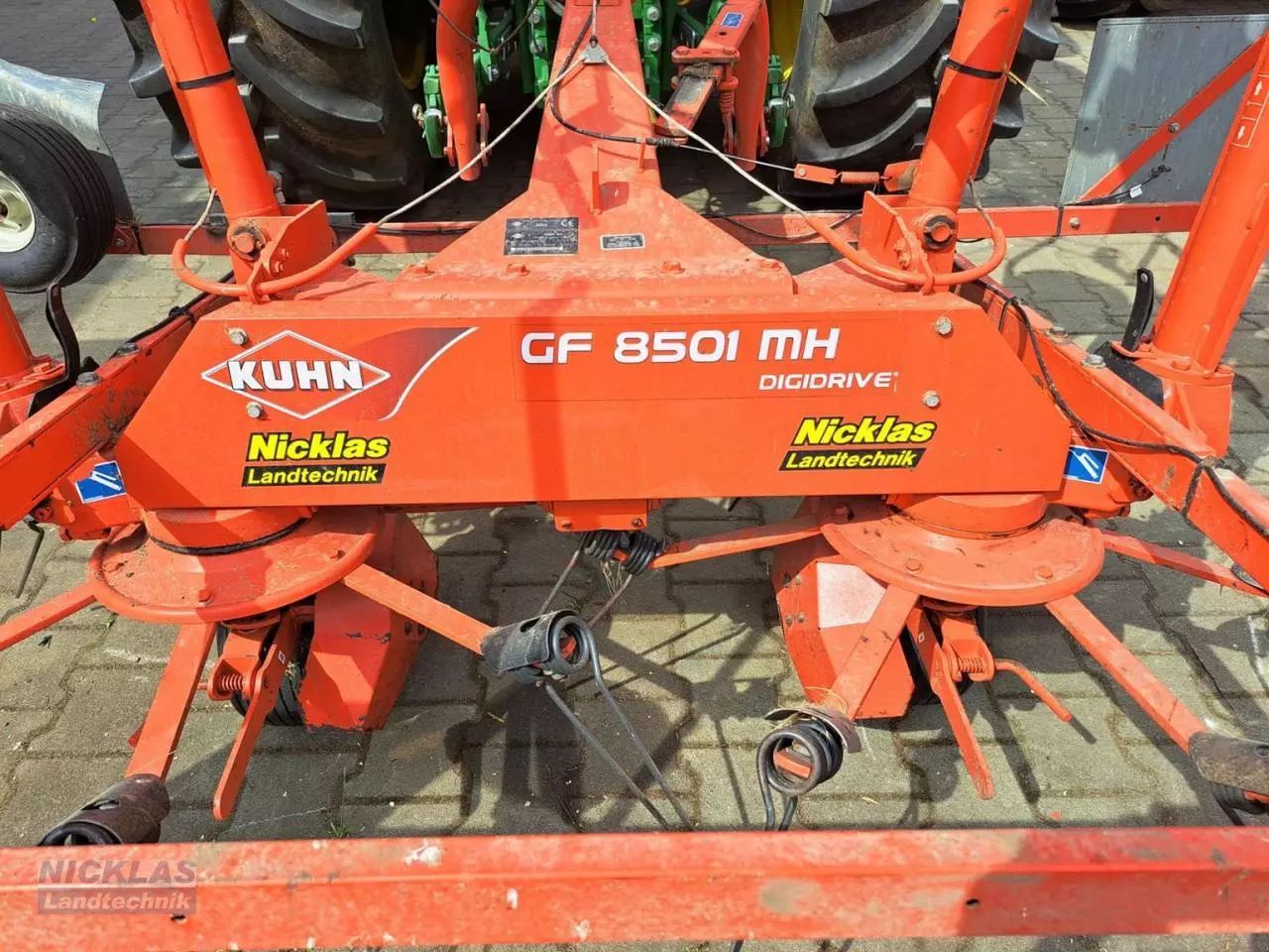 E-FARM: Kuhn GF 8501 MH - Kreiselheuer - id INLGPMW - 6.679 € - Baujahr: 2009 - Deutschland