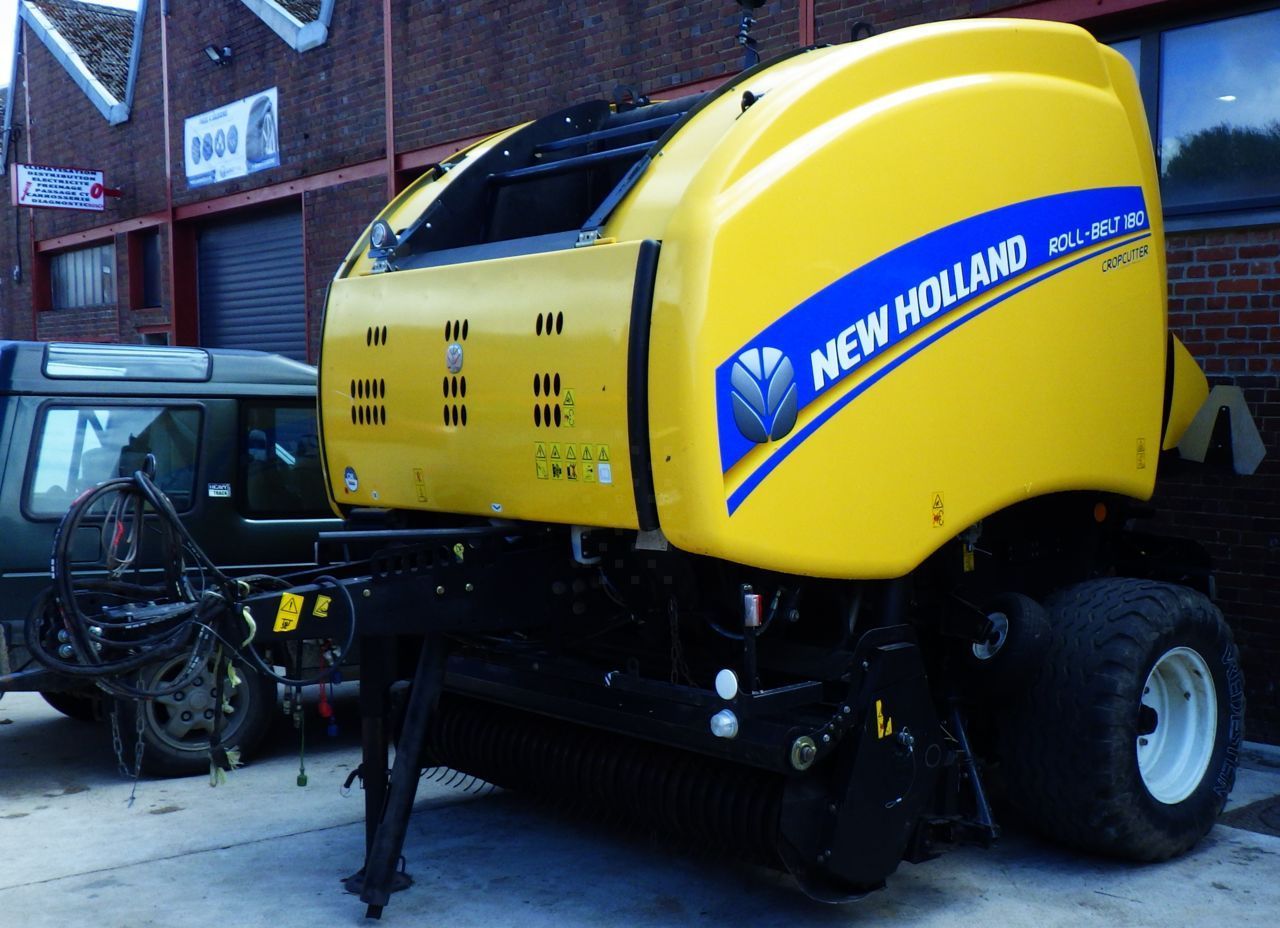 New Holland Roll-Belt 180 Cropcutter Baler €20,000