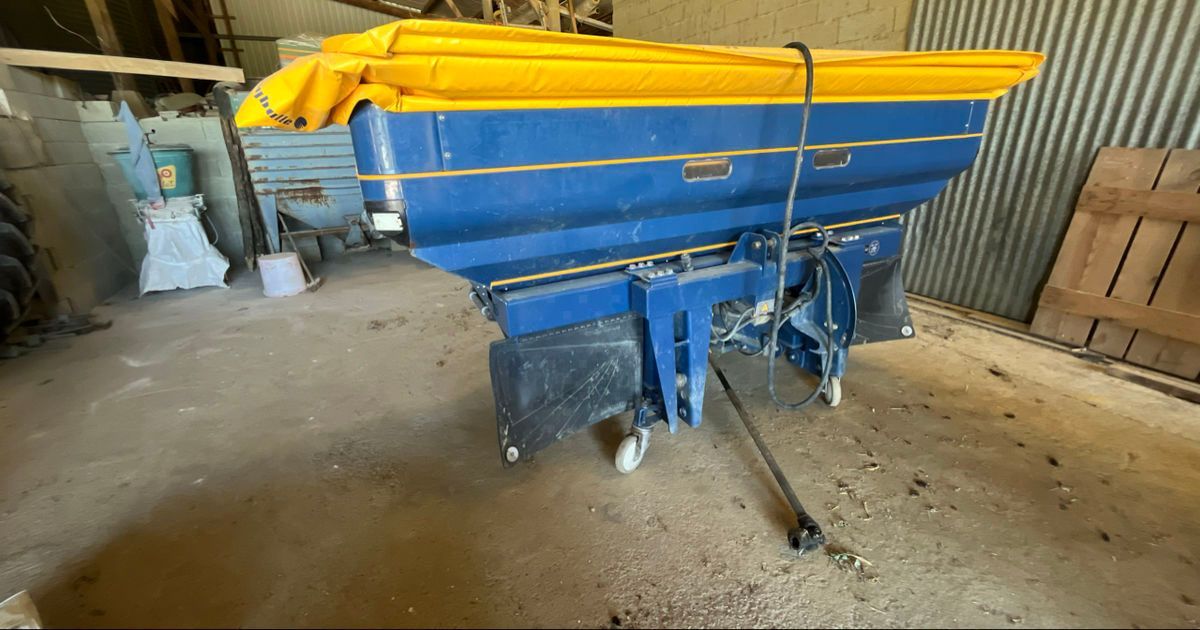E-FARM: Bogballe m35wz - Fertiliser spreader - id VF8EJKE - €10,500 - Year of construction: 2018 - France