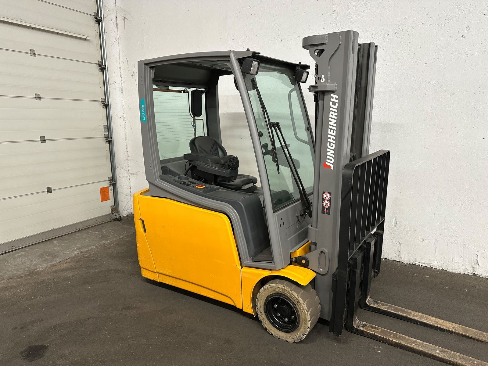 JUNGHEINRICH efg 220 - triplex 4,4 m - ss - 4. hydraulikkreis Carrello elevatore 9.950 €