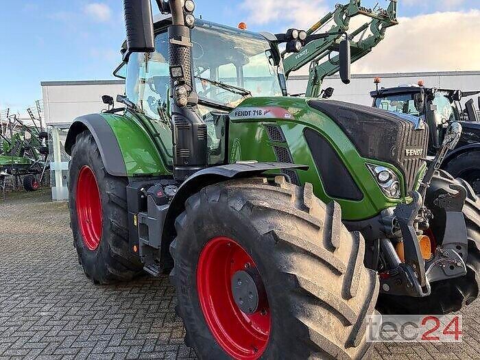 Fendt 718 Vario Profi Plus Tractor 113.900 EUR